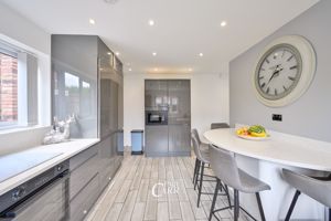 Kitchen- click for photo gallery